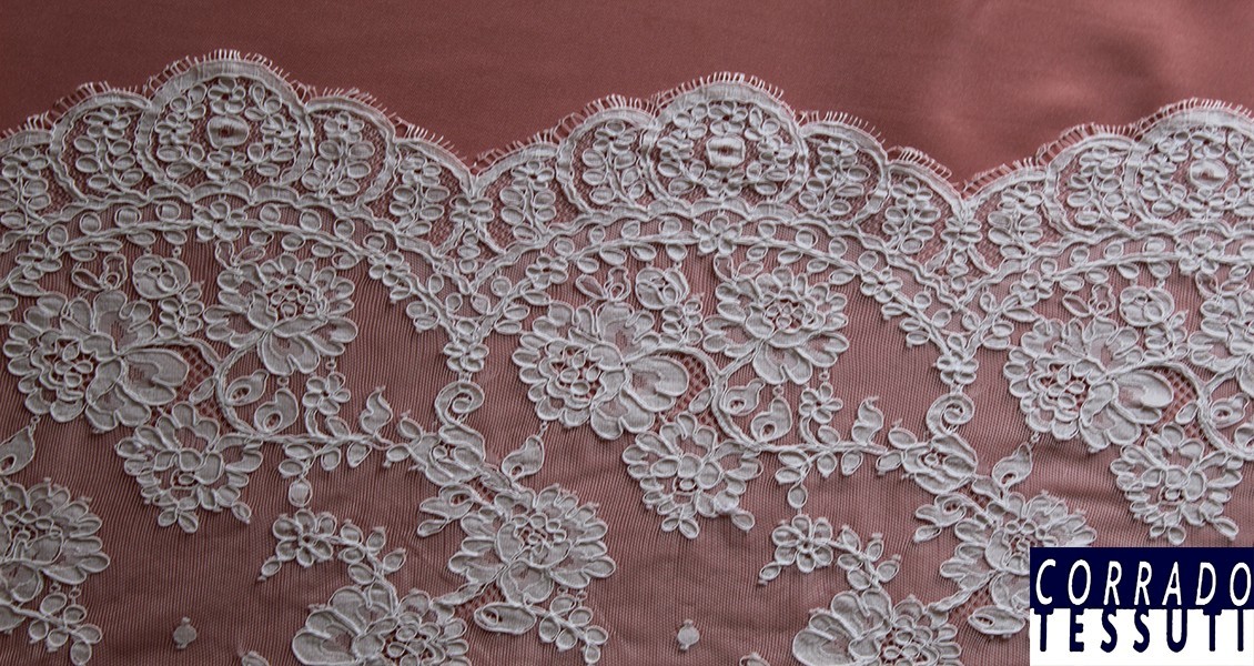 Italian lace - Composition: 100% Polyester Tessuti dell'arte